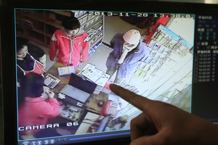 <em>送书女孩</em>你在哪?老人想当面感谢你