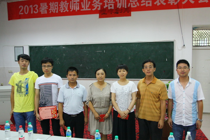 九江三中在全市率先开展全体教师业务培训
